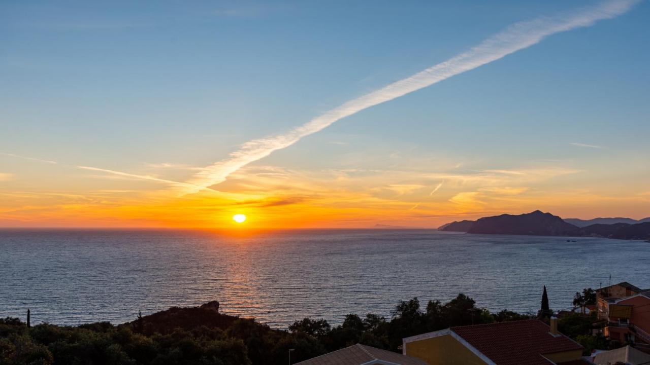 Dielino Amazing Sunset View Pentati Exterior photo
